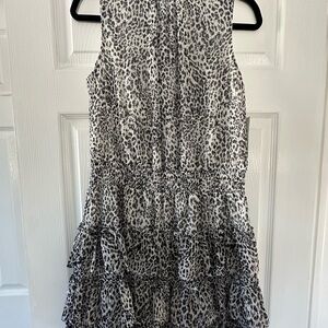 Chic Leopard Print Sleeveless Dress